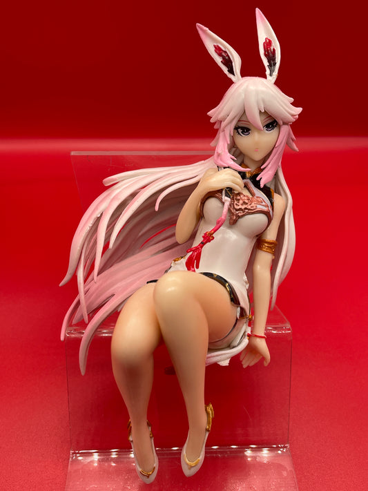 Houkai Gakuen: Yae Sakura "sitting" PVC figure