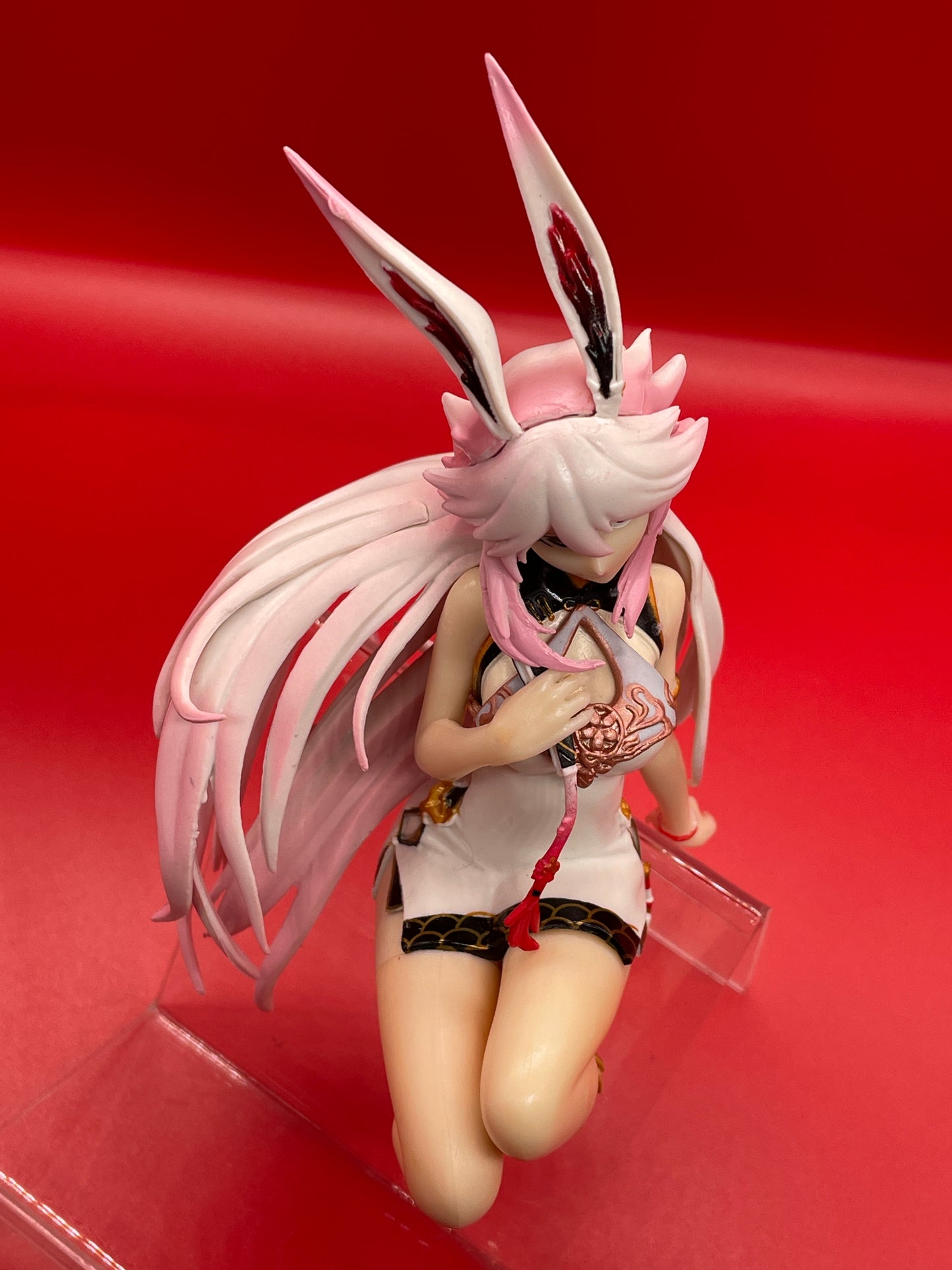 Houkai Gakuen: Yae Sakura "sitting" PVC figure