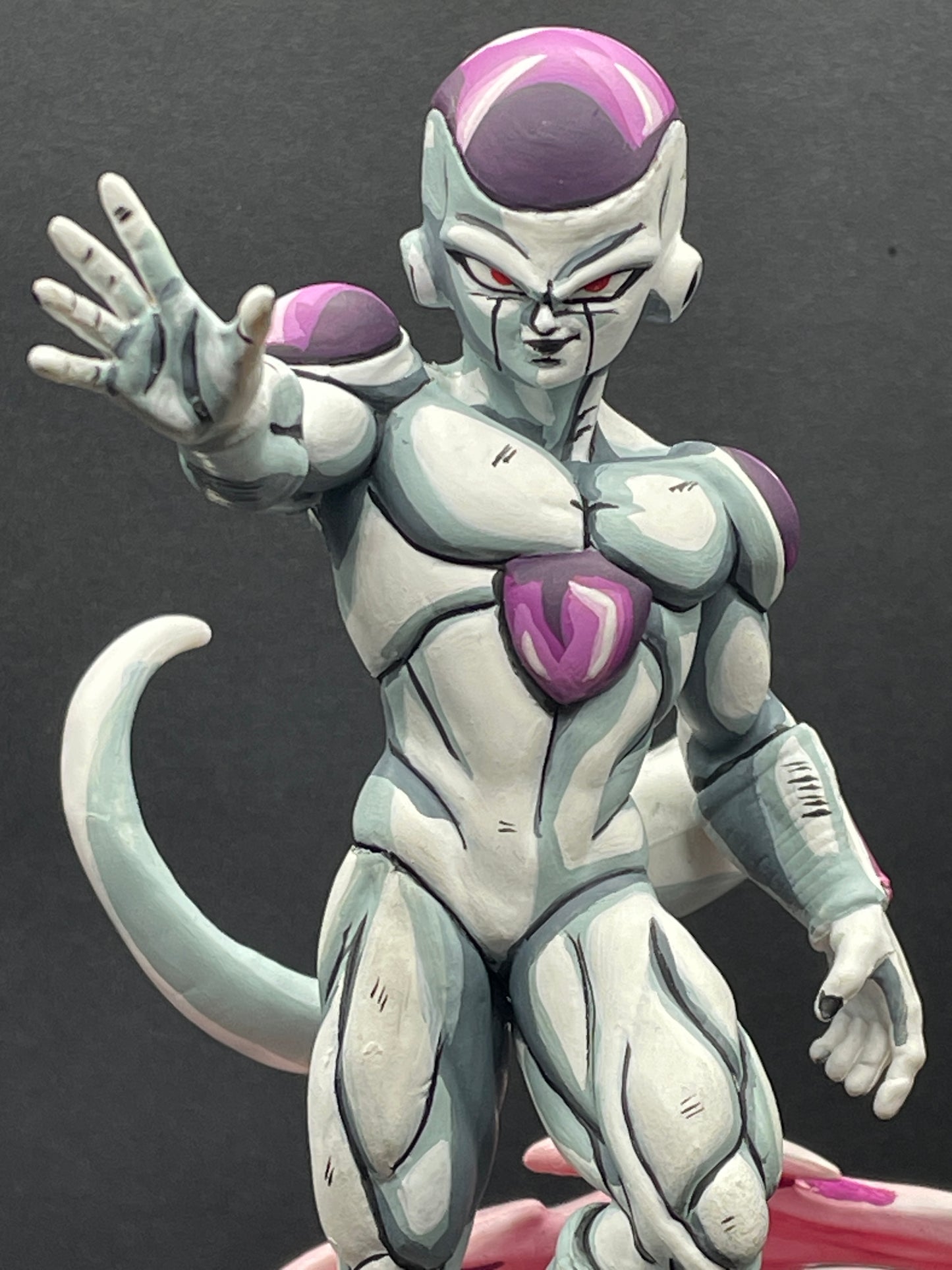 DragonBallZ Frieza PVC Figure. Hand painted by MrAnimeWorks1. Cel Shaded style. Signed by Frieza Voice actress Linda Young