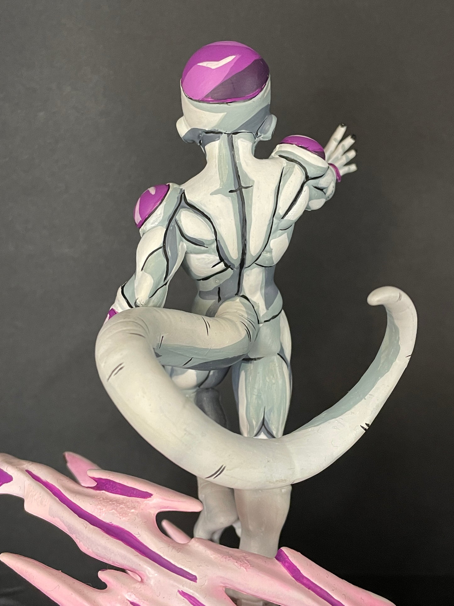 DragonBallZ Frieza PVC Figure. Hand painted by MrAnimeWorks1. Cel Shaded style. Signed by Frieza Voice actress Linda Young