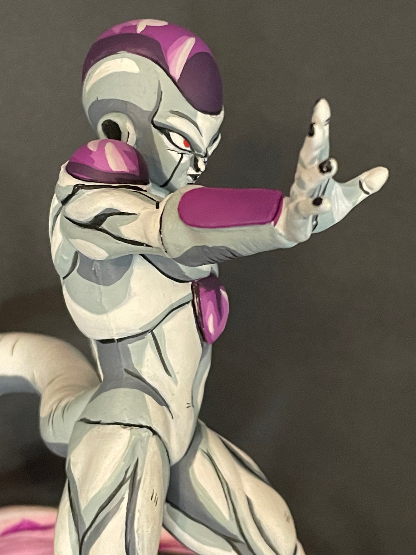 DragonBallZ Frieza PVC Figure. Hand painted by MrAnimeWorks1. Cel Shaded style. Signed by Frieza Voice actress Linda Young