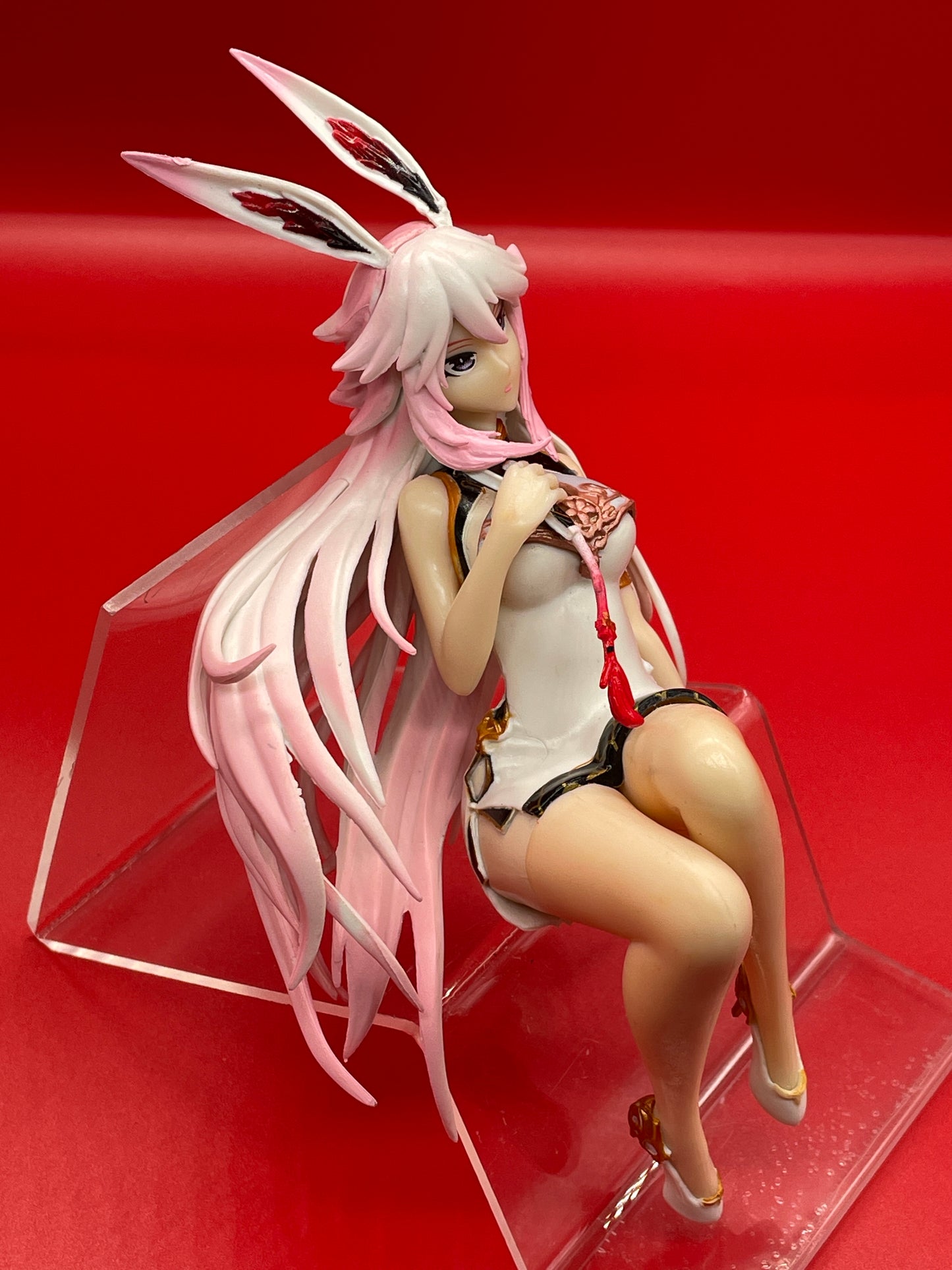 Houkai Gakuen: Yae Sakura "sitting" PVC figure