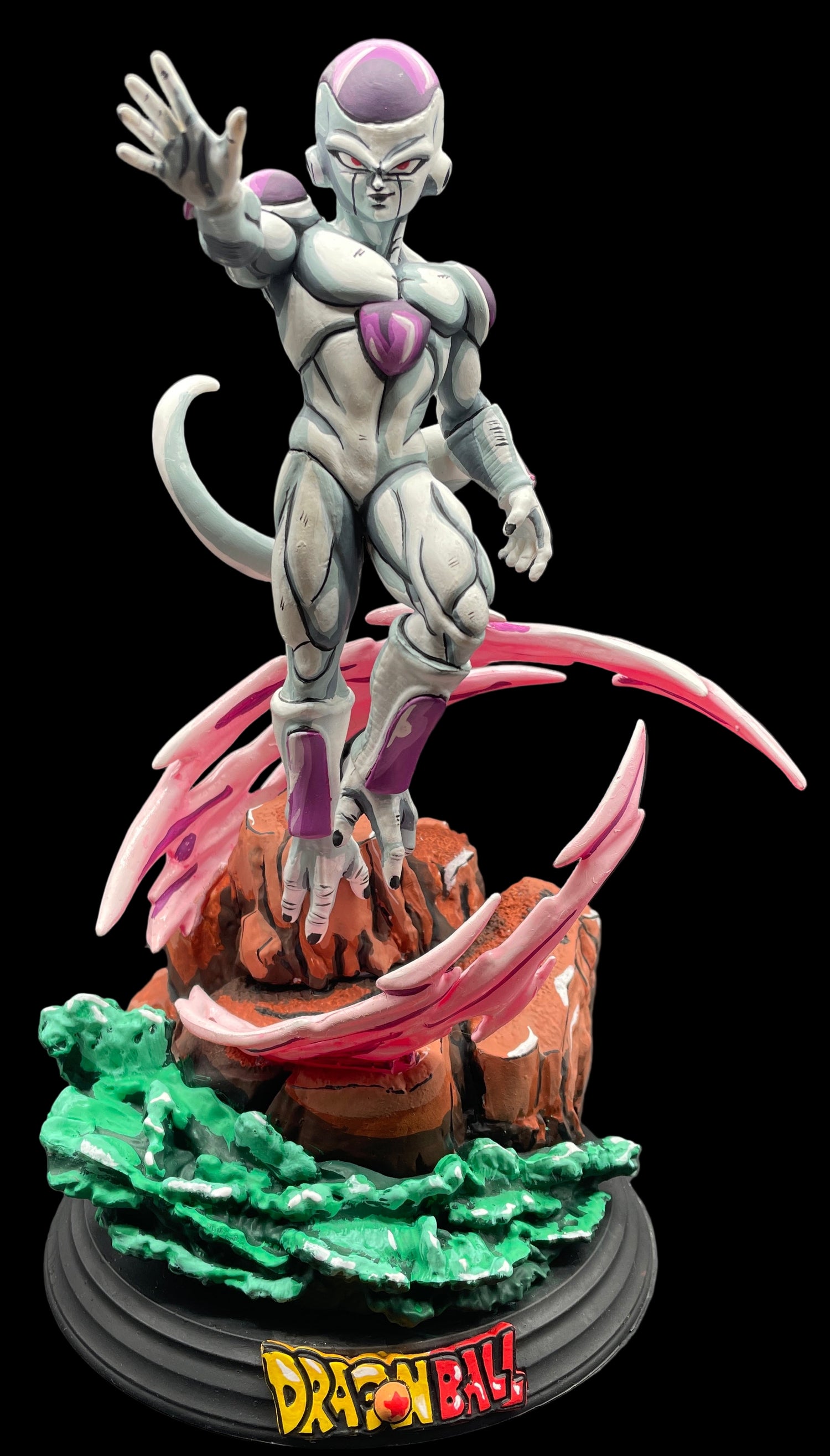DragonBallZ Frieza PVC Figure. Hand painted by MrAnimeWorks1. Cel Shaded style. Signed by Frieza Voice actress Linda Young