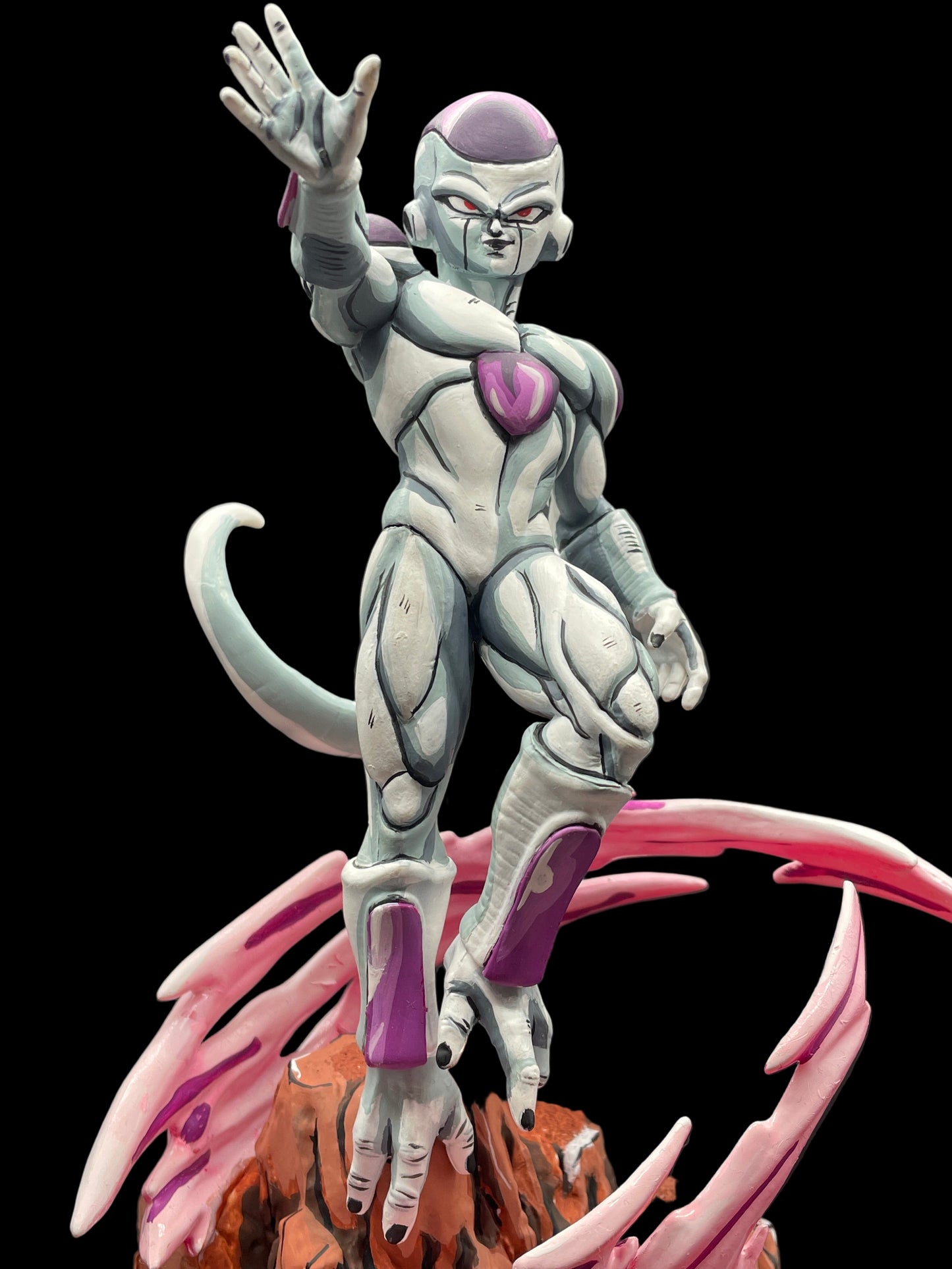 DragonBallZ Frieza PVC Figure. Hand painted by MrAnimeWorks1. Cel Shaded style. Signed by Frieza Voice actress Linda Young