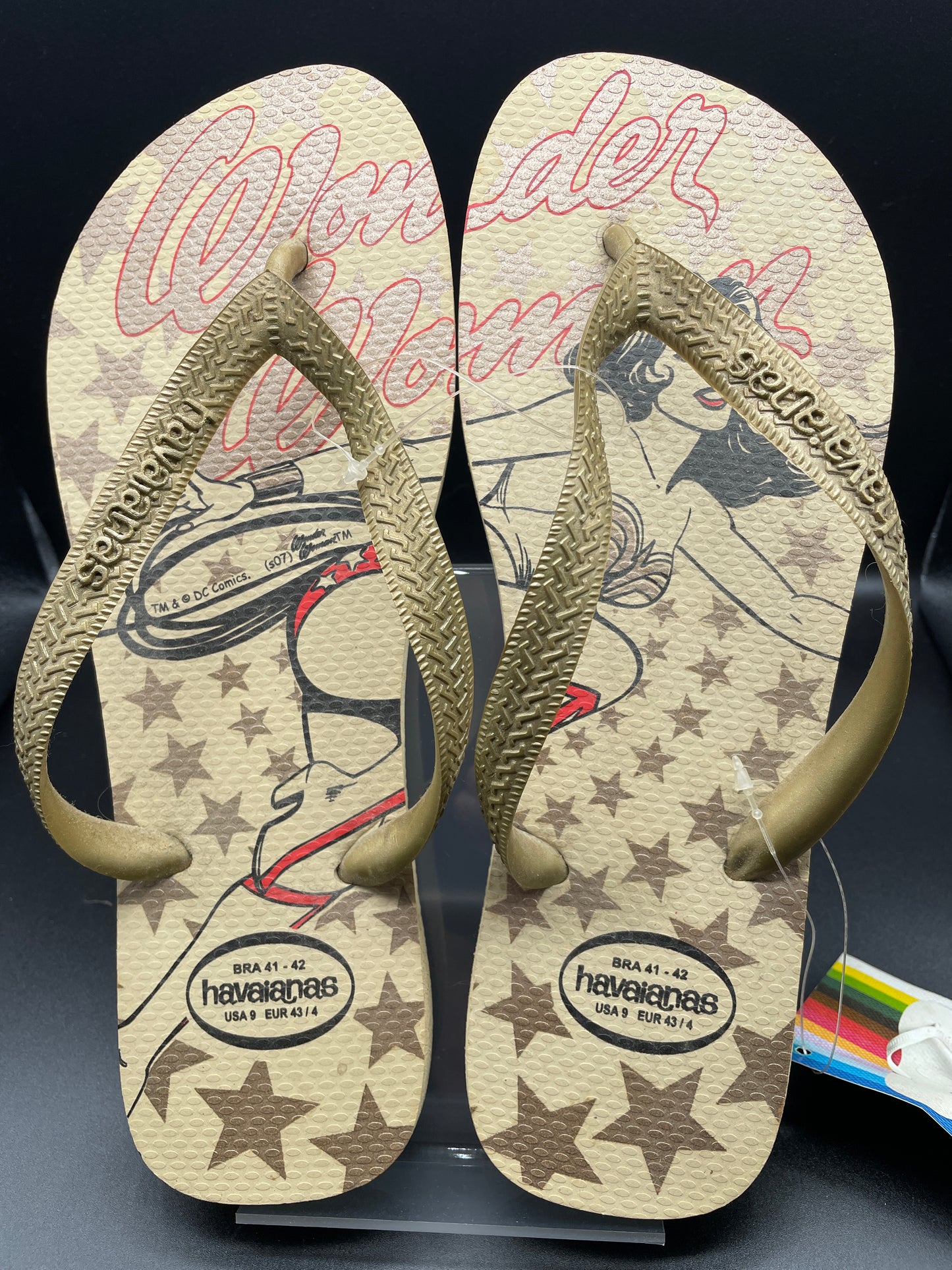 Wonder Woman Flip-Flops by Havaianas (Size 9)